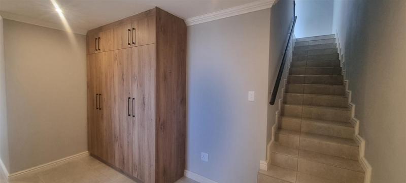 3 Bedroom Property for Sale in Fraaiuitsig Western Cape